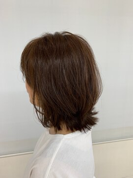 クオリス 赤塚店(QUALIS) 10代20代外ハネレイヤー/ミディアムウルフ/ココアブラウン