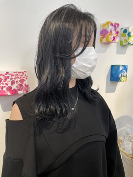 スピンヘアワークス(Spin Hair Works) ネイビーブラック_暗髪_抜け感ヘア