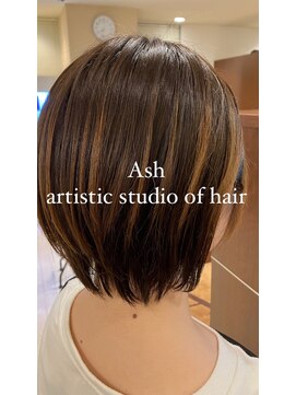 アッシュ アーティスティック スタジオ オブ ヘア(Ash artistic studio of hair) ショートボブ