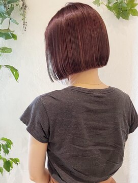 ミロア 薬院(miroa) チェリーレッド　切りっぱなしボブ　ミニボブ