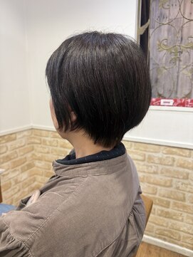 カミケン 黒岩店　kamiken・ 大人の美シルエットショートヘア【カミケン黒岩】