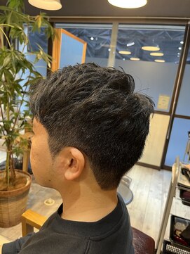 リブラン バイ ルッカ(Liburan by Lucca) 11月メンズタイトスタイル