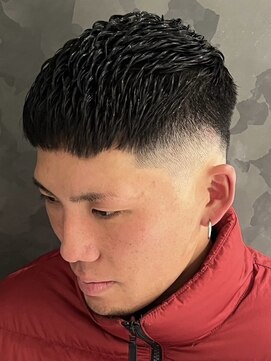 HIRO GINZA BARBER SHOP 広島本店【ヒロギンザ バーバーショップ】【3/19 OPEN予定】 ニュアンスパーマ/波巻きツイストスパイラル[広島/理容室]