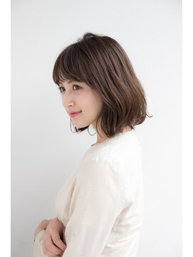 ラフ フロム ガーデン(Laf from GARDEN) 【寺尾拓巳】大人かわいいくびれ外ハネボブイルミナカラー