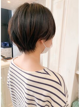 キャアリー(Caary) 福山市 丸みエアリーショートヘア、ショートボブならCaary