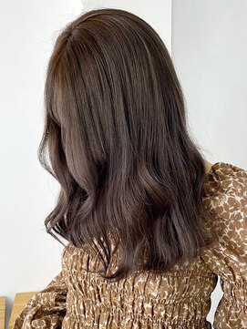 アイティー バイ アルバム 中野店(IT by ALBUM) グロスブラウン_ホワイトアッシュショートパーマ_ba312441