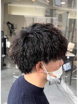 バース バイ ハピネス(BIRTH by happiness) ツイストスパイラルパーマツイストパーマメンズマッシュパーマ