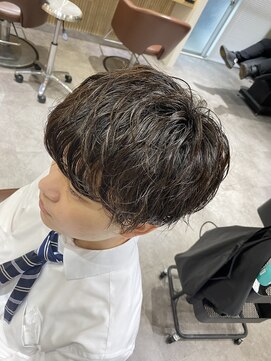 クオル 立川(QOL) ツイスパは強いだけじゃない！ニュアンスツイスパで緩め縦落ちに