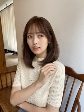 ガーランド (Garland) 大人かわいいミディアムレイヤー/ピンクベージュ/シースルー前髪