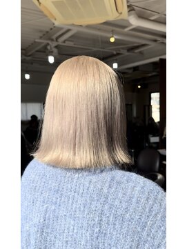 タイドヘアー(tide hair) ホワイトベージュカラー