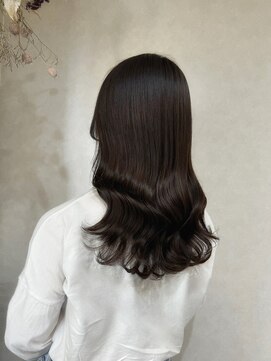 アプローズ(applause.) シェルグレージュで落ち着いたグレージュに