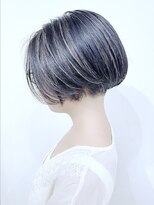 モリオ フロム ロンドン 成増店&nbsp;【morio成増 セリザワ】ショートボブ ハイライトカラー