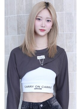 抜きっぱなしブロンド/ハッシュカット/シャギーカット