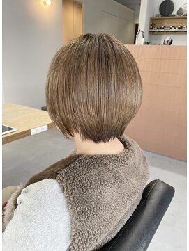 リブ(LIV) 脱白髪染め/ベージュ/髪質改善トリートメント