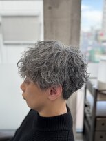 ヘアースタジオ ミツル(hair studio 326)&nbsp;白髪＋波巻きパーマ