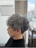 白髪+波巻きパーマ