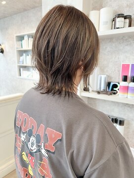 キャアリー(Caary) 福山市美容室Caaryミディアムレイヤーウルフヘア似合わせカット