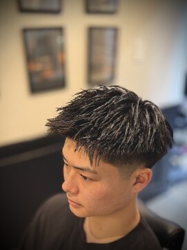 プラウド(PROUD) 爽やかツーブロック刈り上げ【アップバングショート】