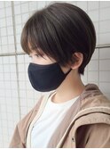 横浜西口切りっぱなしボブ外ハネボブワンカラーオリーブベージュ