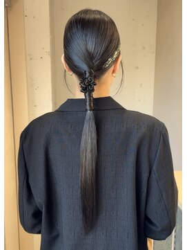 airiタイトヘア/個性派ヘア/お呼ばれヘア/結婚式ヘアゲストヘア