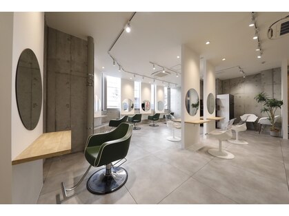 アッシュ 浦安店(Ash)の写真