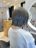 フランチェスカドットボブ(francesca.bob)&nbsp;切りっぱなしカット×オリーブグレージュ【渡辺俊弥】梅田