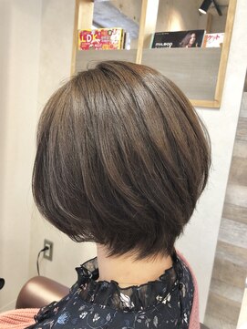 トゥーリ 筑紫野店(tuuli) tuuli / デザインカラー☆ナチュラルツヤボブ / 八谷昌直