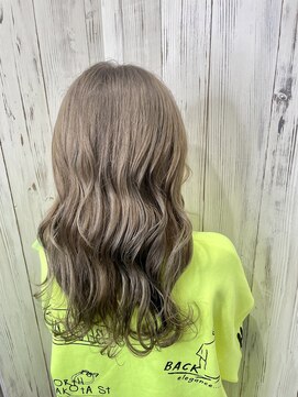 アンダーバーホワイト 南海難波店(_WHITE) ミルクティーベージュ