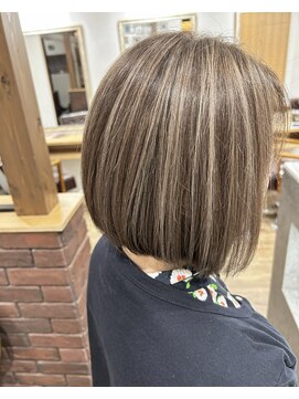 ヘアアンドメイク アクシス(AXIS) ボブハイライト
