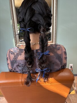 ルポヘアー(Repos Hair) ツイン編み下ろし