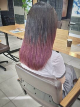 ラウル(Laulu) ミディアムヘア/暗めカラー/グランマッシュ/佐倉