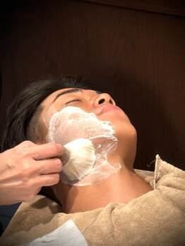 Barber Club【バーバークラブ】の写真/眉毛や髭のお手入れもサブスクだから維持！通い放題だから再現性が維持◎ぜひトライアル体験を！