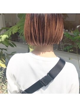 ツバメ ヘアー(TSUBAME HAIR) 軽くコンパクトなミニボブ