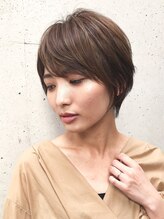 ウィロー(WILLOW) 【WILLOW】大人かわいいショートヘア（井下貴史）