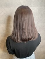 アンダーバーホワイト 天王寺阿倍野店(_WHITE)&nbsp;透明感_モノトーンアッシュ_外国人風_大人ミディ_イルミナカラー