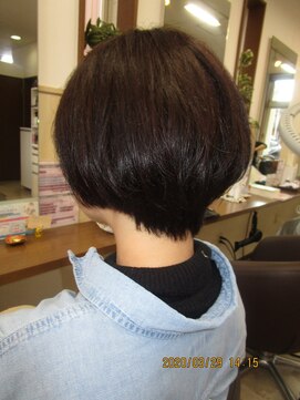 コアフィールフィス(COIFFURE fils) 【見附・今町】グラボブ×耳掛けヘア