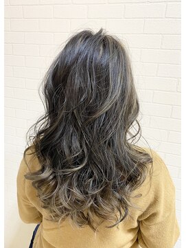 カルム(CALM) ハイライトバレイヤージュアッシュ星