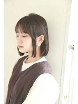 エクリ 麻布十番(equri) 切りっぱなしボブシースルーバング/30代40代50代/カーキベージュ