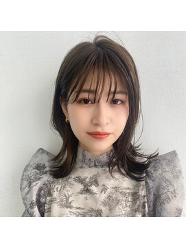 エマ ギンザ(EMMA GINZA) 小顔見せ