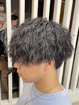 カイノ(KAINO) 波パーマ マッシュ 刈り上げ ツーブロック