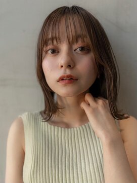 イオ 本厚木(io) ミディアムレイヤーボブシースルーバングベージュカラー小顔