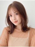 ナチュラルカールホワイトグレージュ愛され前髪サイドバング