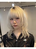 ミディアムレイヤーミディアムウルフ顔周りウルフウルフカット