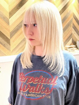 フェール(faire) レイヤーカット・ブロンドカラー