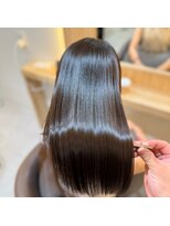 アトレ 南堀江店(attrait)&nbsp;乾かすだけでこの艶髪手に入れたいなら絹髪縮毛矯正髪質改善