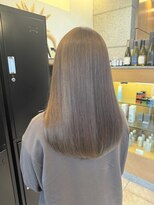 オリノ(olino) 透明感グレージュの艶ストレートセミロング