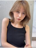 《SOYON》くびれレイヤー×シースルー