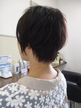 コアフィールフィス(COIFFURE fils) 簡単スタイリングのひし形ショート