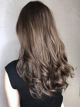 エイト プラット 渋谷2号店(EIGHT plat) 【EIGHTplat渋谷店】外国人風ベージュ×イルミナカラーロング