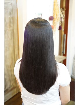 楽流頭 オブヘアー(of hair) ワンレンボブ